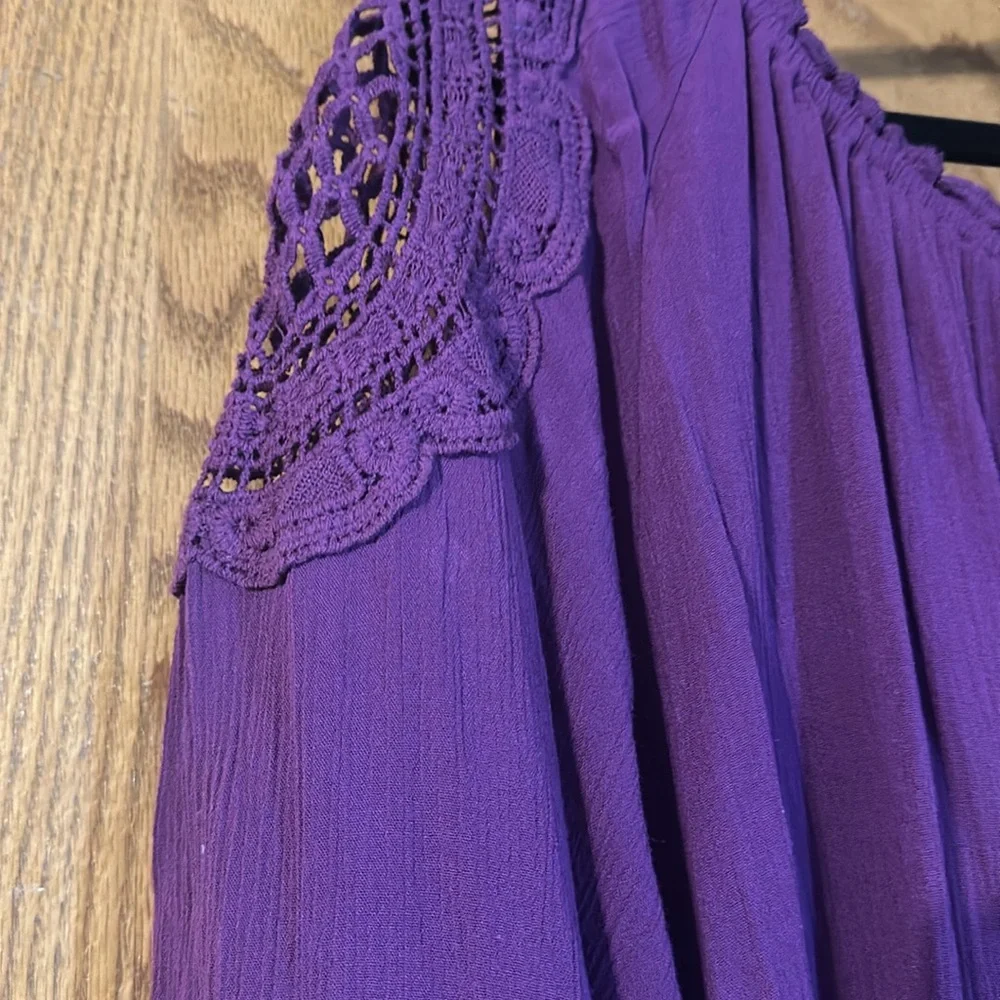 Purple stretch blouse with lace - Picture 2 of 4
